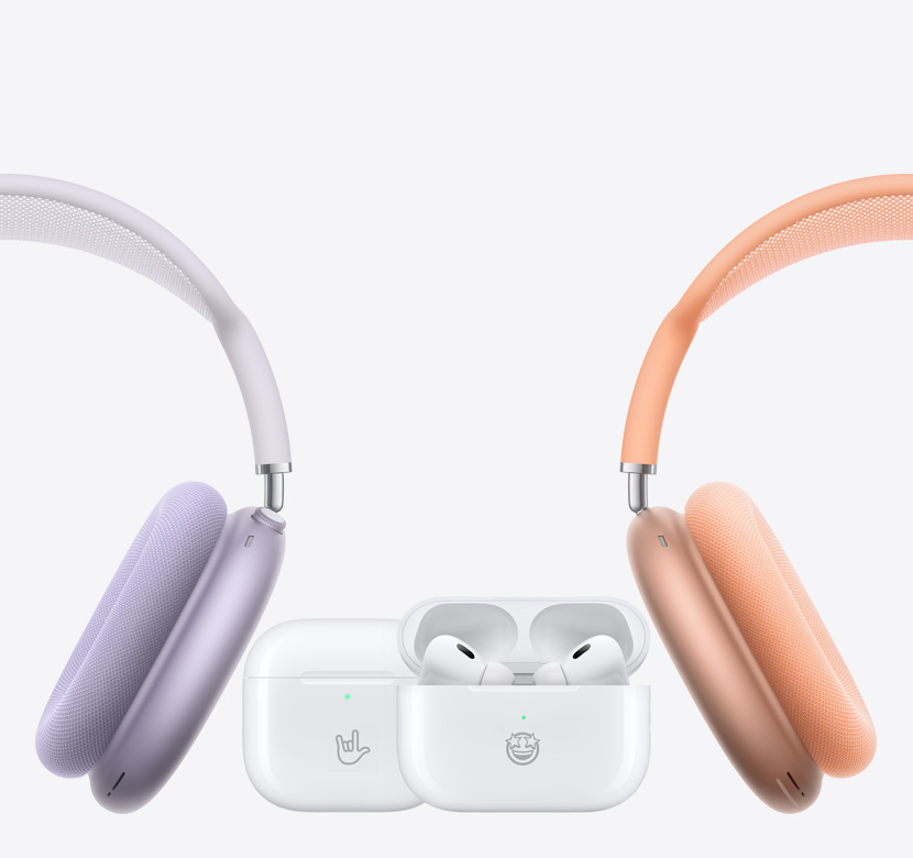 Deux casques AirPods Max placés à gauche et à droite d’AirPods 4 et d’AirPods Pro 2.