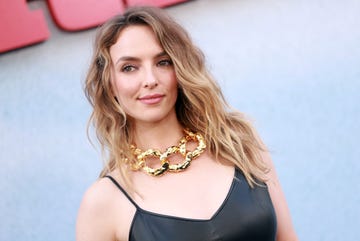 jodie comer wavy hair