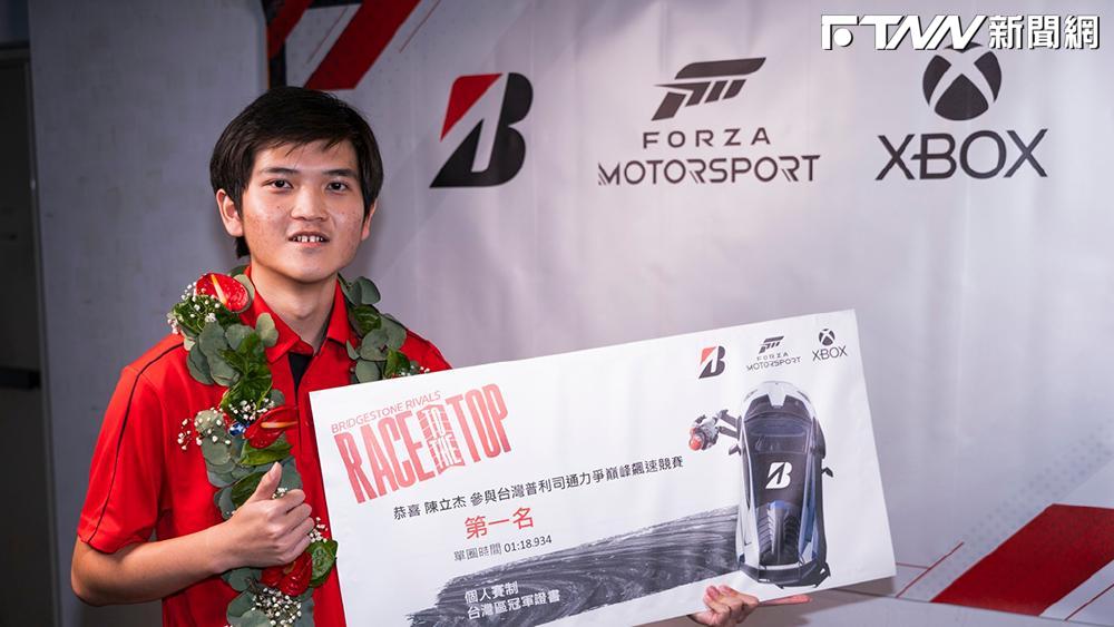 陳立杰表示，遊戲中的Forza Motorsport能帶給玩家夢想實現的可能性，包含入出彎，因拉高胎溫，導致抓地力流失感，都能透過遊戲感受到真實還原。（圖／業者提供）