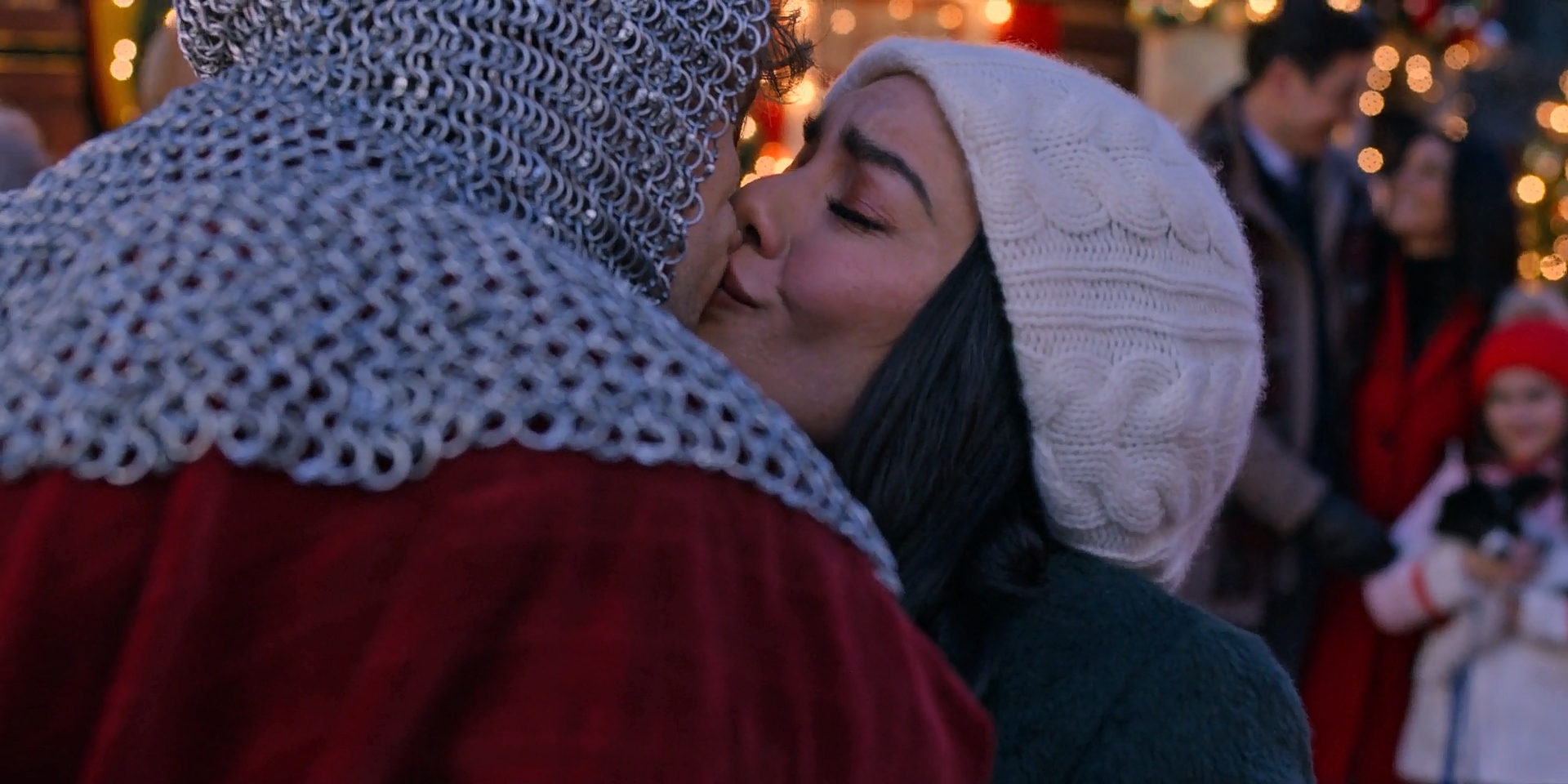 Emmanuelle Chriqui, Vanessa Hudgens, Josh Whitehouse, Scott Ryan Yamamura, and Isabelle Franca in The Knight Before Christmas (2019)