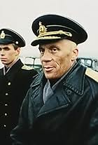 Aleksandr Filippenko in Torpedo Bombers (1983)