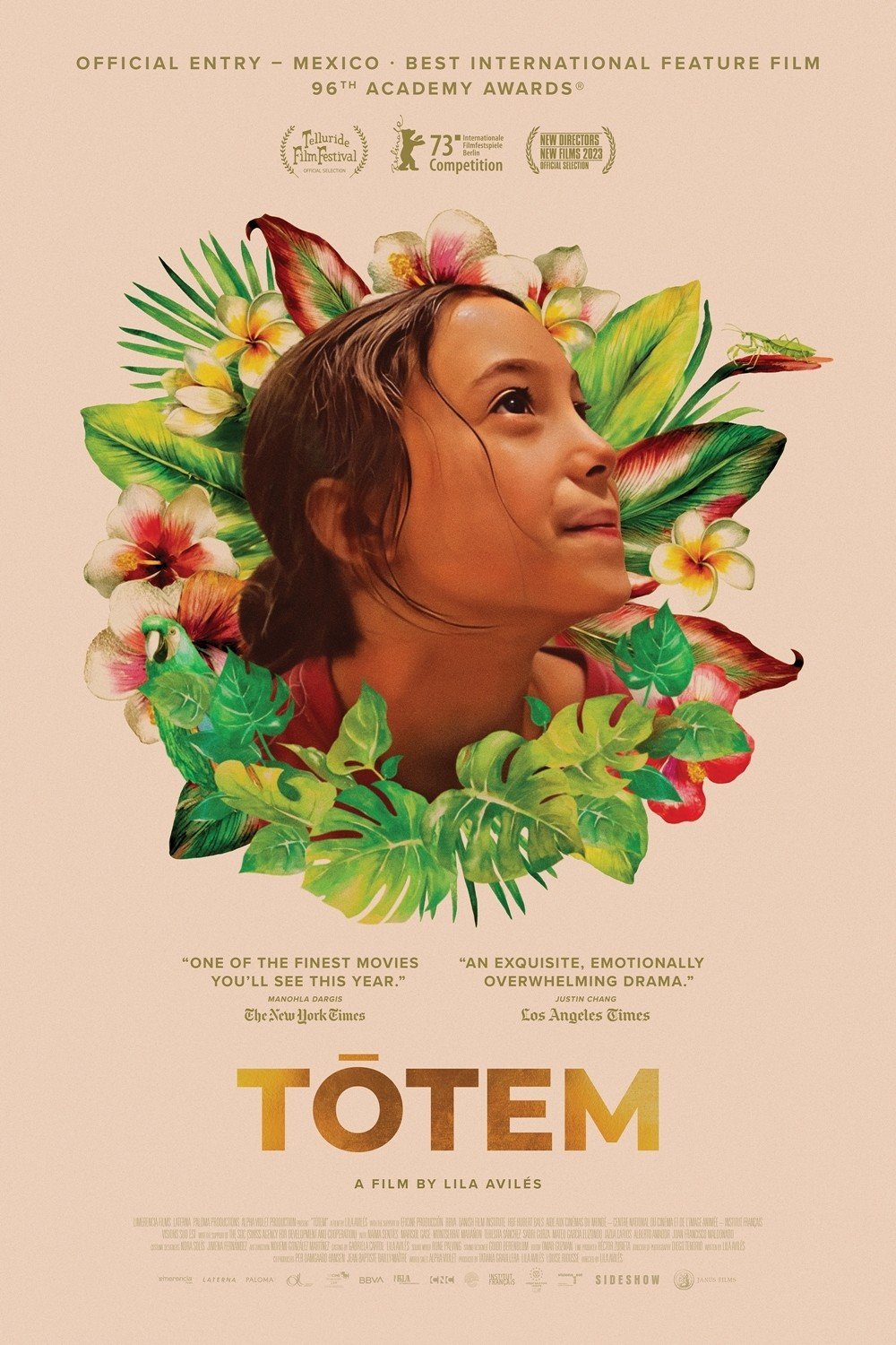 Naíma Sentíes in Totem (2023)