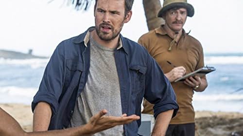 Rhys Darby and Zach Cregger in Wrecked (2016)