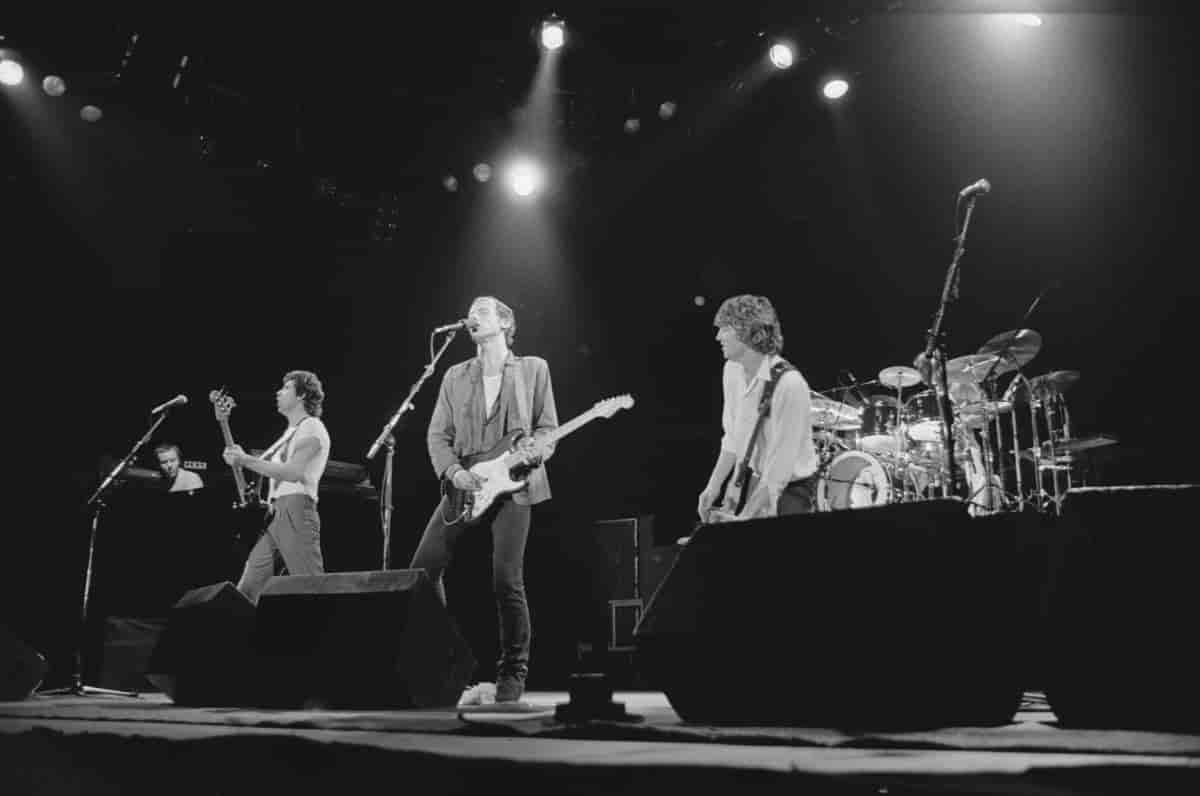 Dire Straits