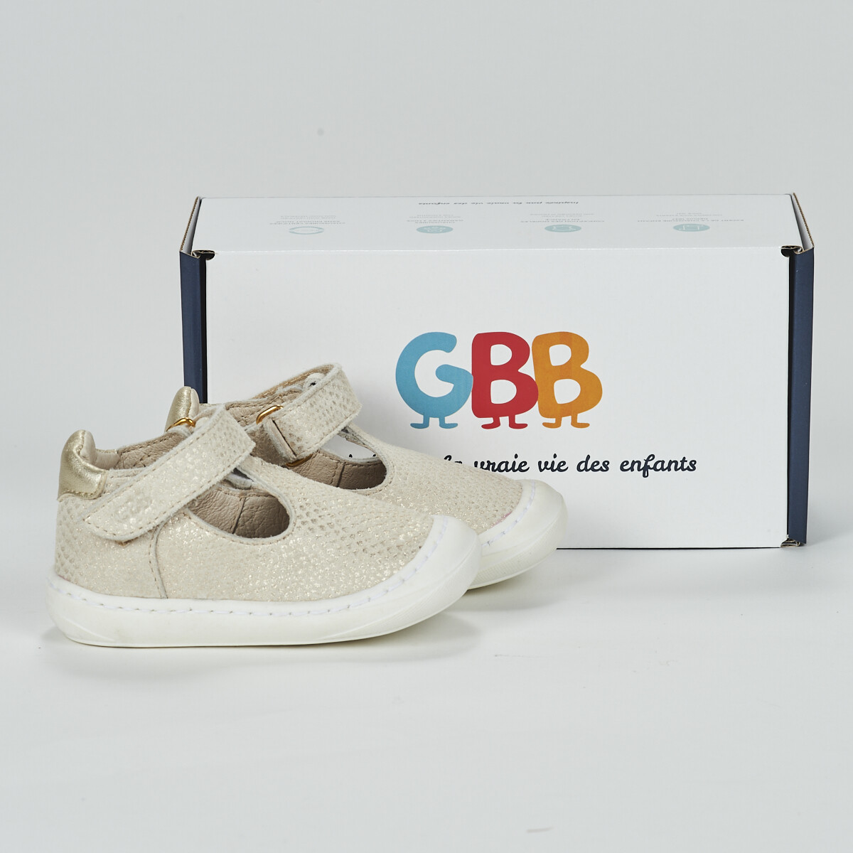 Schoenen Kinderen Hoge sneakers GBB FELICITE Beige