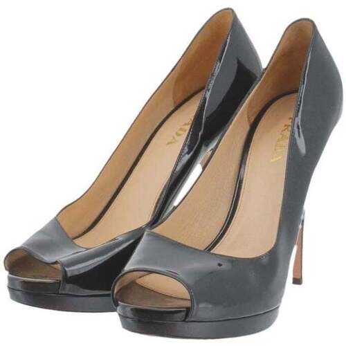 Chaussures Femme Escarpins Prada Talons en cuir Noir