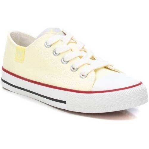 Chaussures Baskets mode Xti 15077706 Jaune