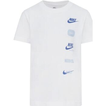 Vêtements Garçon T-shirts manches courtes Nike Club+ badge tee Blanc