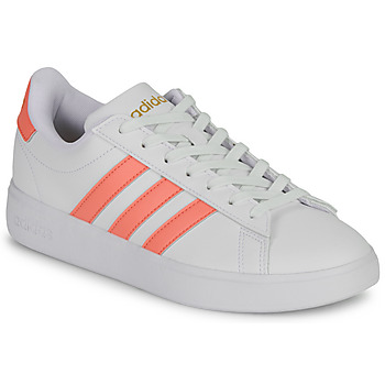 Cipők Női Rövid szárú edzőcipők Adidas Sportswear GRAND COURT 2.0 Fehér / Korall