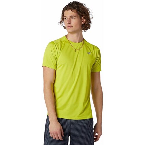 Abbigliamento Uomo T-shirt maniche corte New Balance ACCELERATE SHORT SLEEVE Giallo