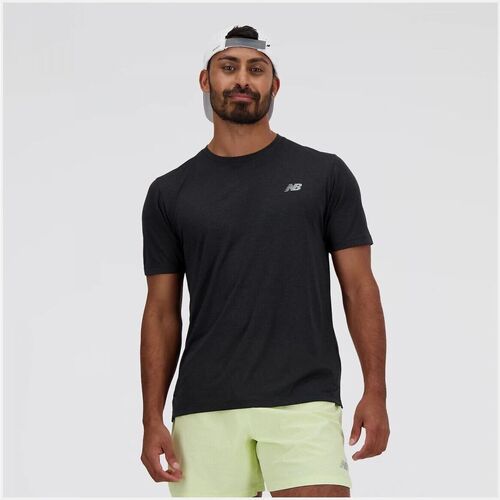 Abbigliamento Uomo T-shirt & Polo New Balance MT41253-BK Nero