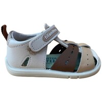 Skor Sandaler Titanitos 28397-18 Beige