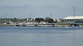 Lannarstêr hag ar pont nevez dreist d'ar Skorf.