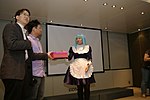 Kashuu TAI som levande Wikipe-tan när Wikimedia Hong Kong tvåårsdagen