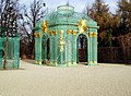 Gitterpavillon auf der obersten Weinbergterrasse an der Ostseite