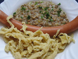 Linsen und Spätzle mit Saitenwurst