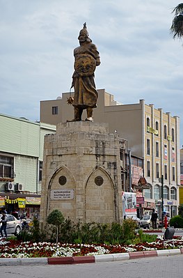 Памятник в городе Тарсус, Турция