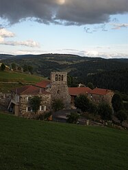 The church and surrounding buildings in Lavillatte