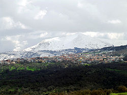 Fonni at ang Monte Spada sa likuran