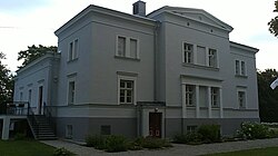 Saka Manor