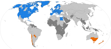 World map. Europe, most of North America, parts of southern South America and southeastern Australia, and a few other places use DST. Most of equatorial Africa and a few other places near the equator have never used DST. The rest of the landmass is marked as formerly using DST.