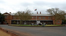 photo d'un bâtiment militaire