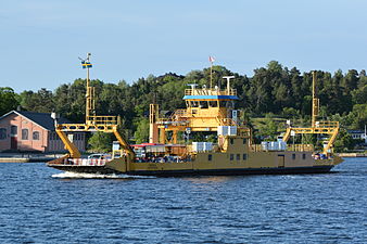 M/S Nina nära färjeläget i Vaxholm