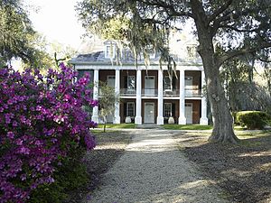 Historic House and Garden Shadows-on-the-Teche