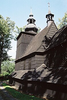 Église en bois à Bielsko-Biała, dans le district de Mikuszowice Krakowskie en Silésie, Pologne. (définition réelle 1 232 × 1 840*)