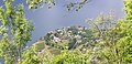 Ullensvang kirke ligger sør for Lofthus sentrum (Foto: Joar Øygard).