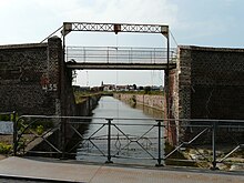 canal de desserte des anciens docks de Cambrai