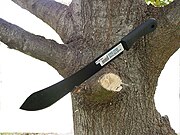 Machette standard en acier au carbone.