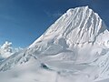 Climbers on glaciers on Alpamayo Mountain, Peru (on Commons)