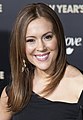 Alyssa Milano interpreta Savannah Davis.