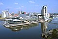 Salford Quays, diantara Bandaraya Salford dan Trafford.