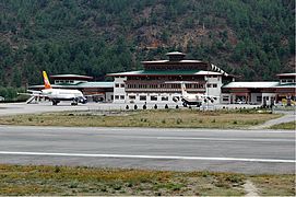 L'aéroport international du Bhoutan en 2005.