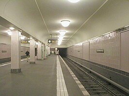 Station Heinrich-Heine-Straße, gebouwd volgens een standaardontwerp