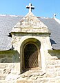 Chapelle Saint-André : inscription au-dessus d'une fenêtre.