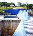 Barrage Kamuzu à Lilongwe, Malawi, seuil équipé de hausses fusibles.