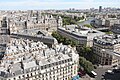 Le début de l'avenue Victoria, arboré, depuis la tour Saint-Jacques.