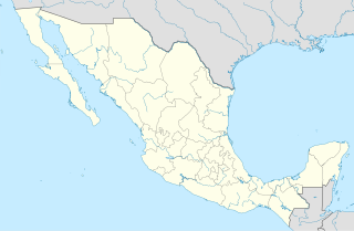 Mapa konturowa Meksyku, na dole nieco na prawo znajduje się punkt z opisem „Meksyk”, natomiast blisko centrum na dole znajduje się punkt z opisem „Guadalajara”