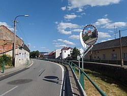 Potok Bystřička a hlavní komunikace z Přerova do Bystřice p.H.