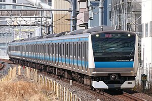 主力車両のE233系1000番台 （2021年3月 さいたま新都心駅）