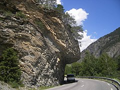 L'ancienne route nationale 100 entre Jausiers et La Condamine-Châtelard