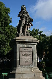 Monument à François Mahé de La Bourdonnais (1856), Saint-Denis, place La Bourdonnais.