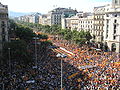 Manifestation au Passeig de Gràcia, de 60 mètres de large.