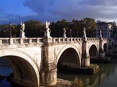 Ponte Sant'Angelo ở Rome, Ý