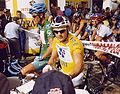 English: Baden Cooke at Tour de Pologne 2005 Polski: Baden Cooke w koszulce lidera Tour de Pologne 2005 na starcie drugiego etapu z Tczewa