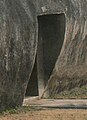 Entrée de la grotte de Sudama.