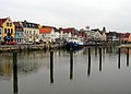 Vista della città sopra il porto interno di Husum.